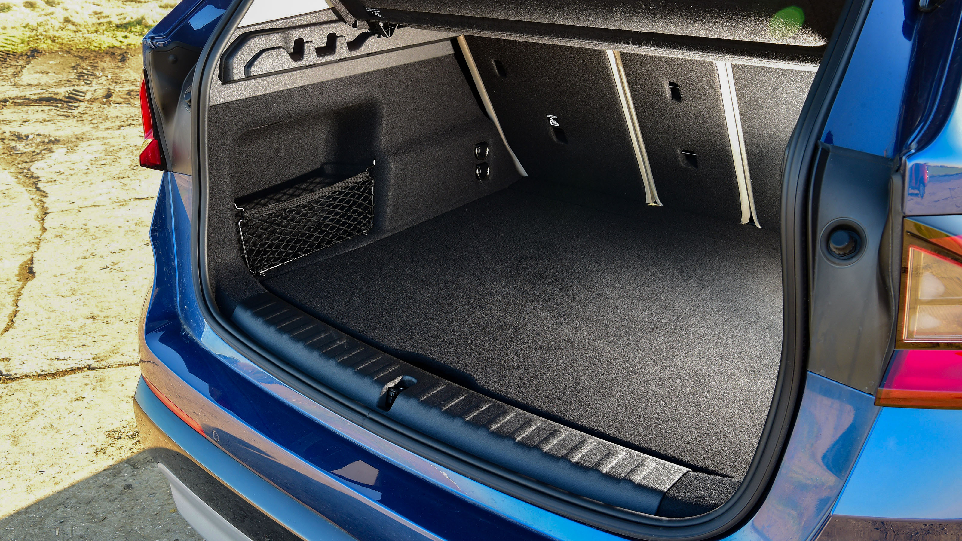 BMW X1 dimensions, boot space and electrification
