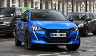 Peugeot e-208
