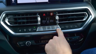 BMW iX3 - climate controls