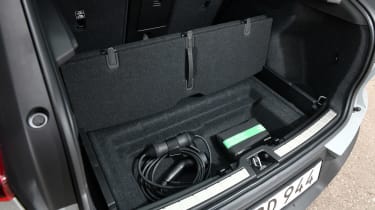 2023 Volvo C40 recharge - cables