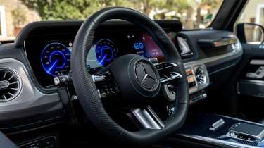 Mercedes G 580 - steering wheel