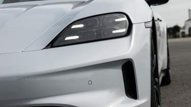 Porsche Taycan - headlight
