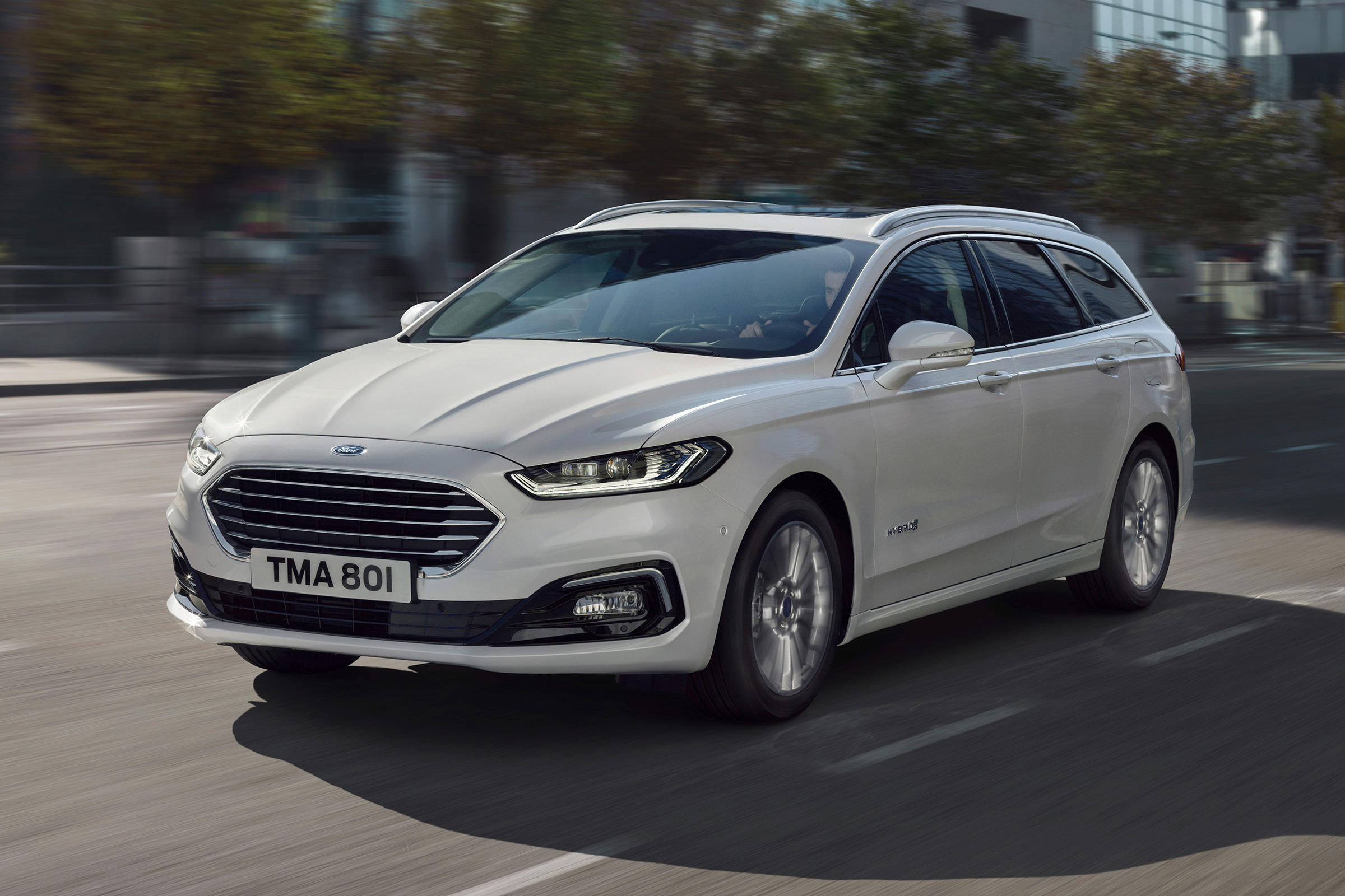 New Ford Mondeo Hybrid 2019 prices, specs and pictures