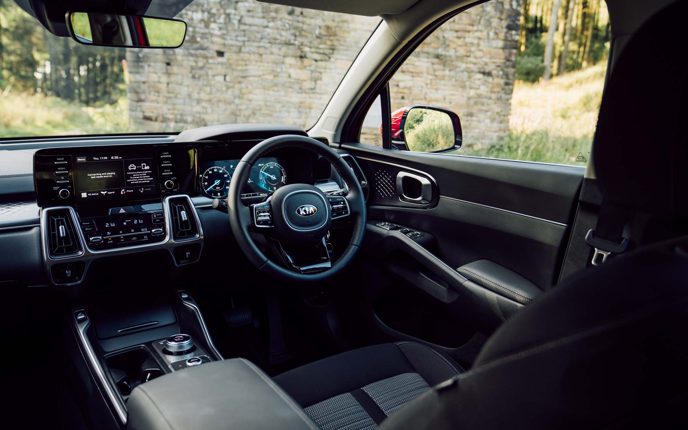 Kia Sorento Hybrid interior & comfort | DrivingElectric