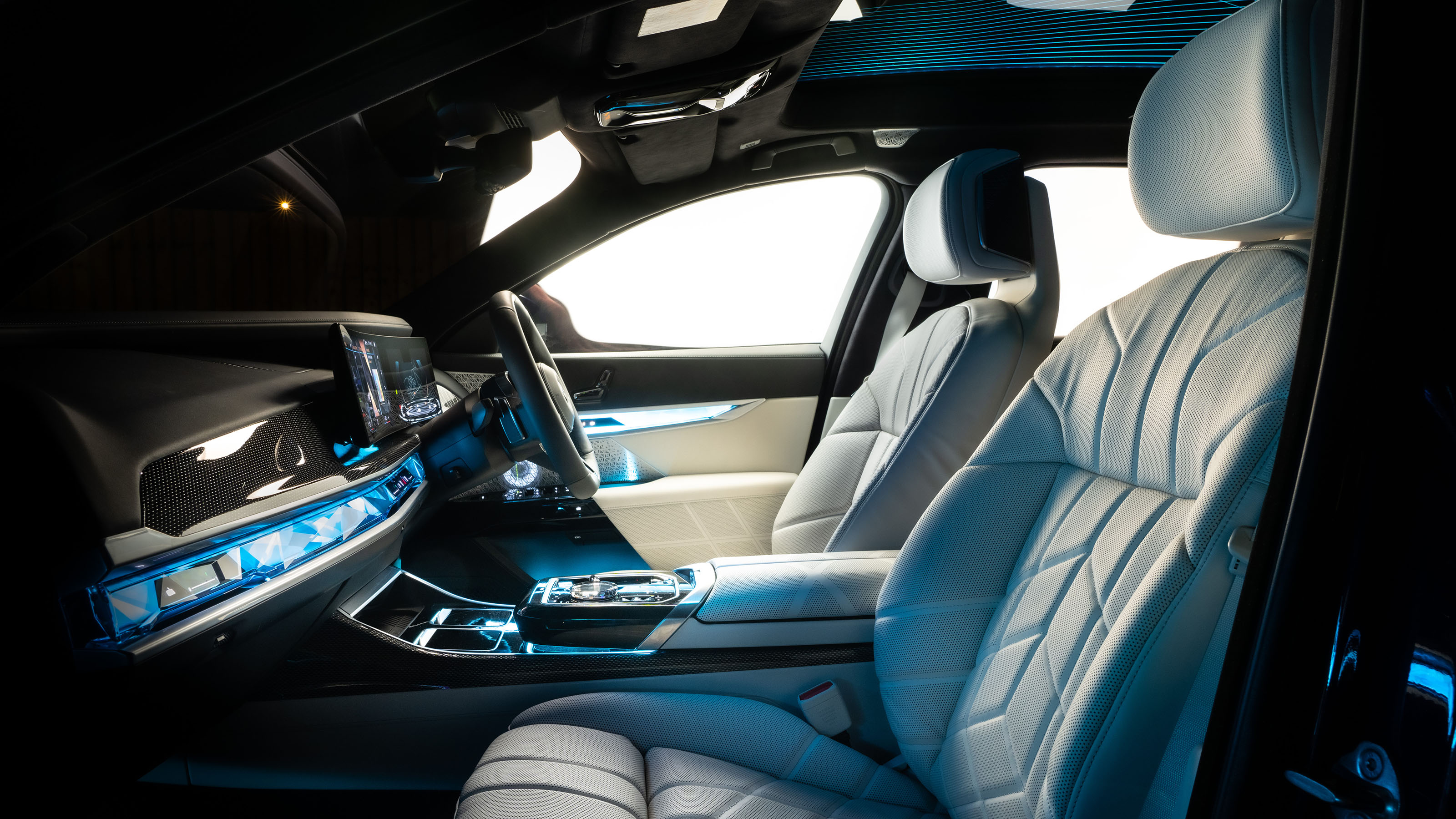 BMW i7's backseat makes the fully-electric worth the price
