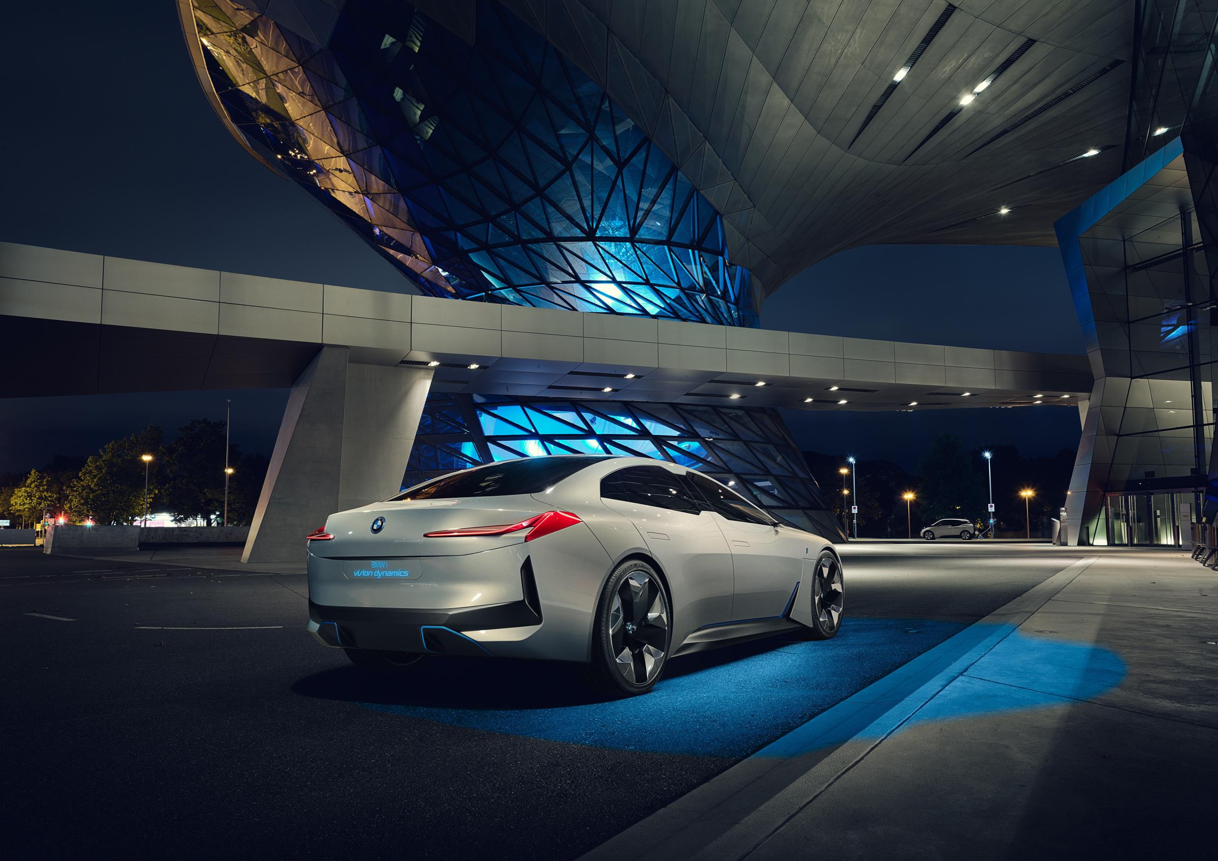 New Bmw I4 2021 Specs Range And On Sale Date Drivingelectric