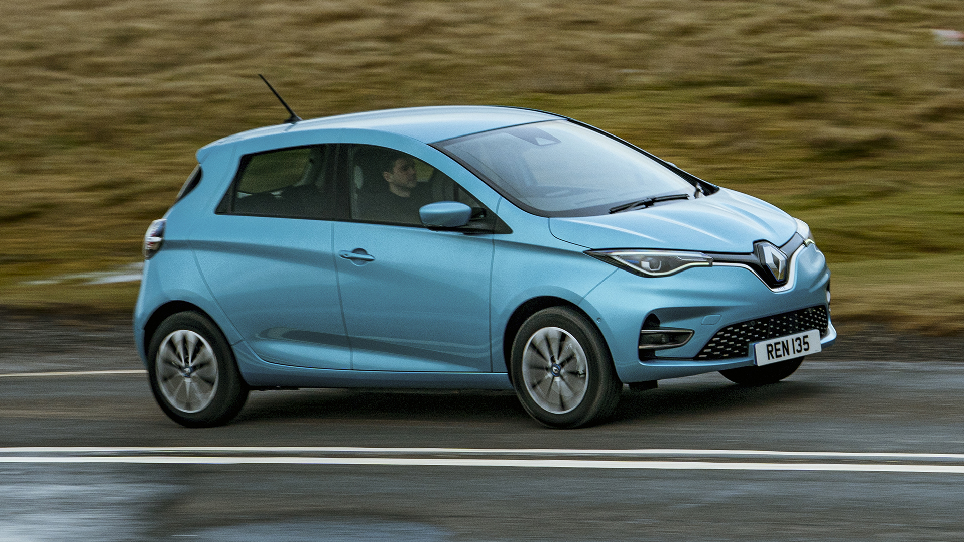 Renault ZOE Electric Motor Drive And Performance DrivingElectric Renault ZOE Electric Motor Drive And Performance DrivingElectric
