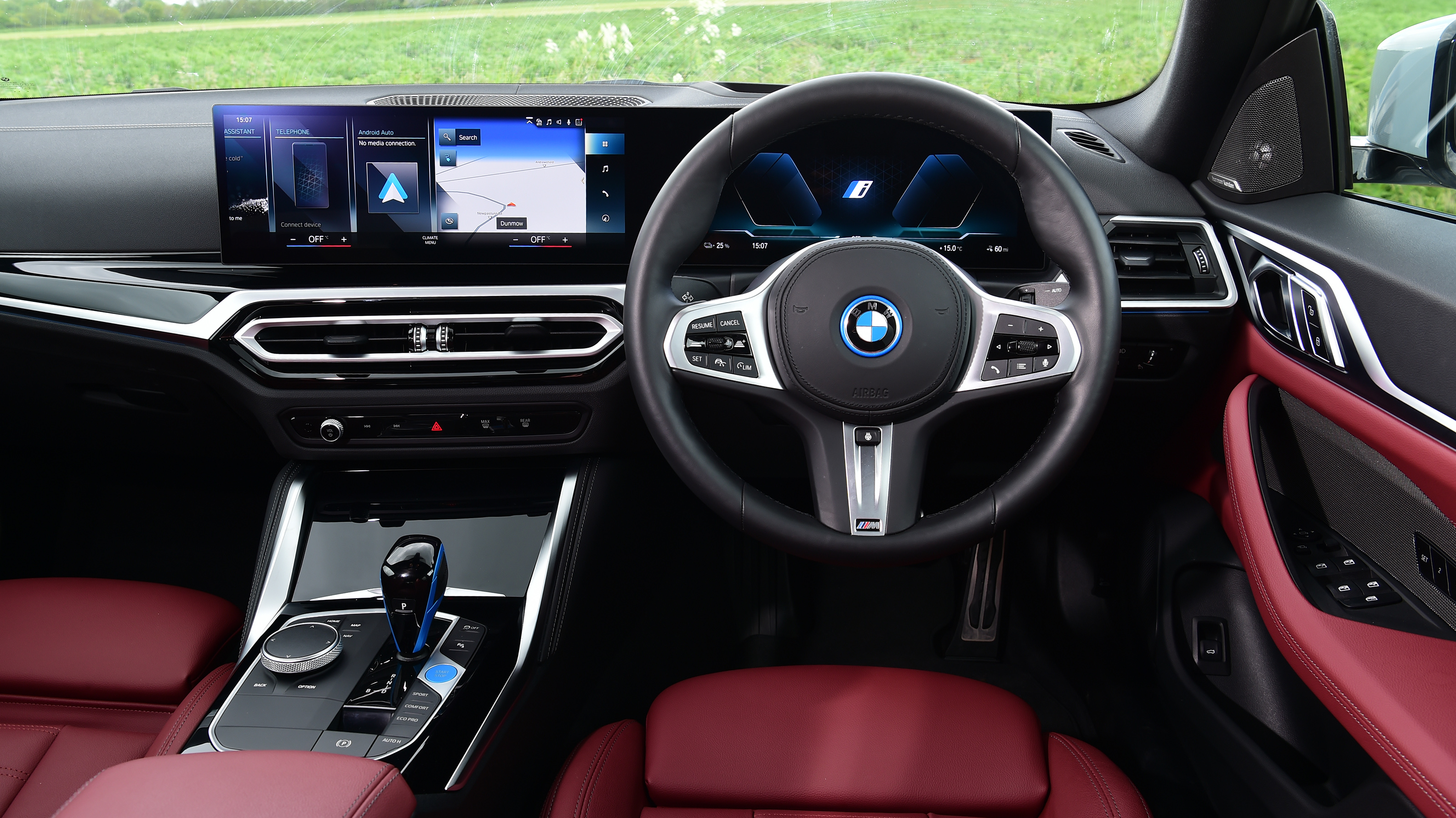 BMW i4 review: interior, dashboard & infotainment 2024