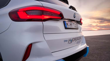 BMW iX5 Hydrogen taillights