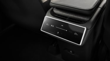 Nio EL6 first drive - rear climate controls