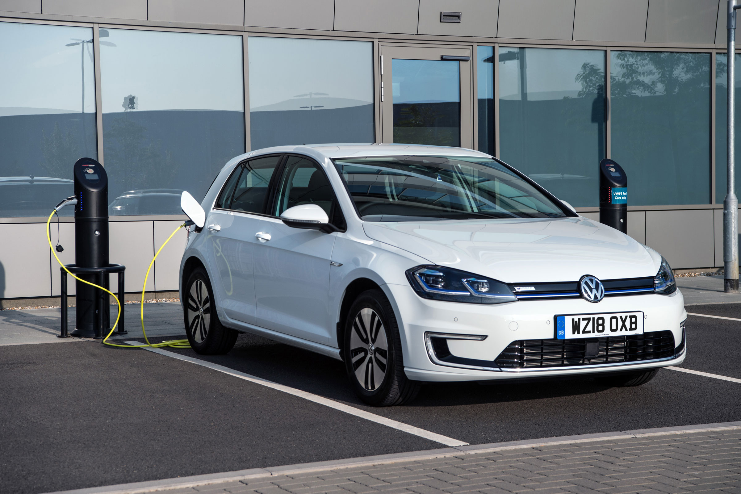 liberal Række ud tunge Volkswagen e-Golf (2014-2019) range, battery & charging 2023 |  DrivingElectric