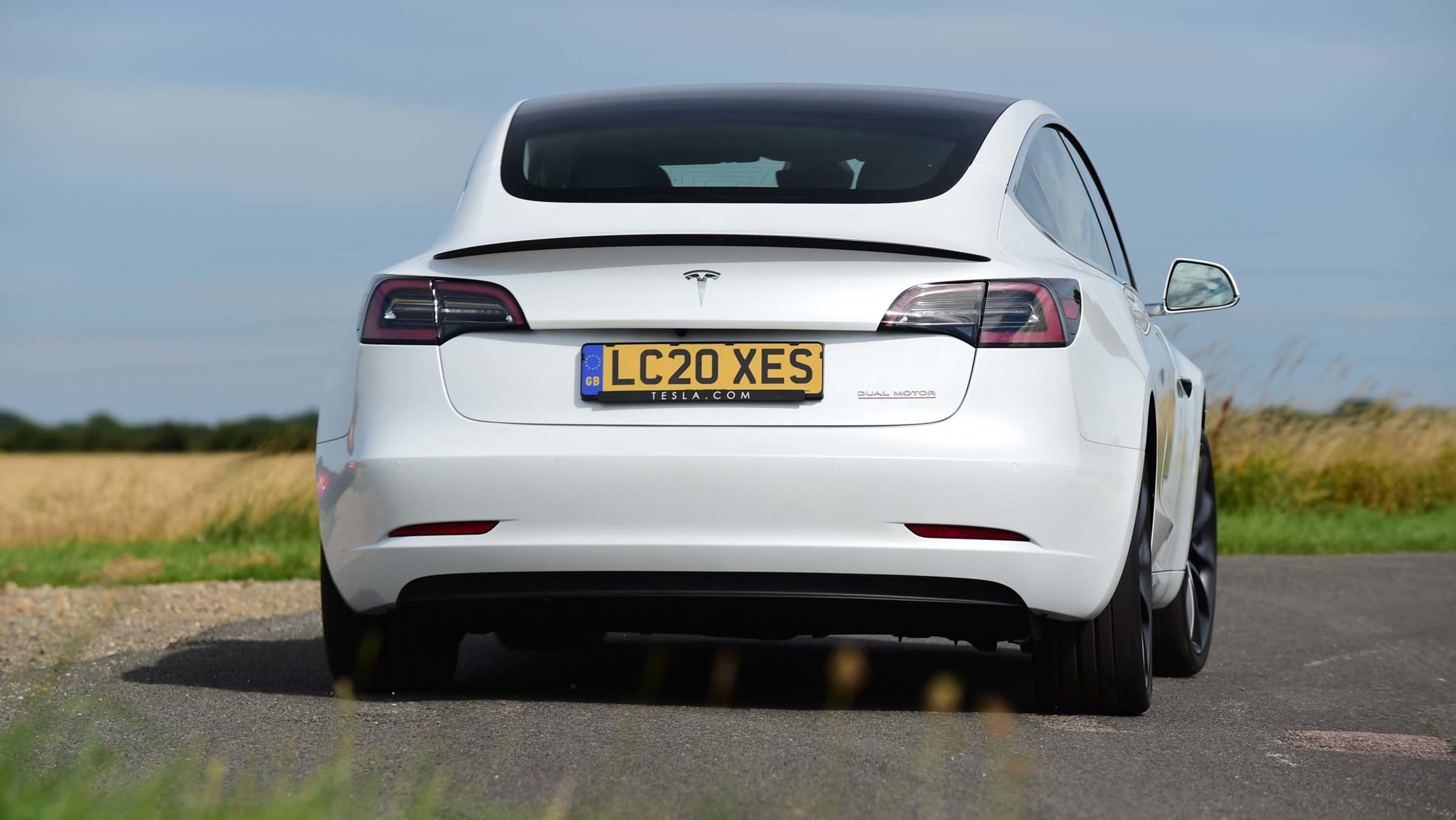 Twin test Polestar 2 vs Tesla Model 3 pictures DrivingElectric