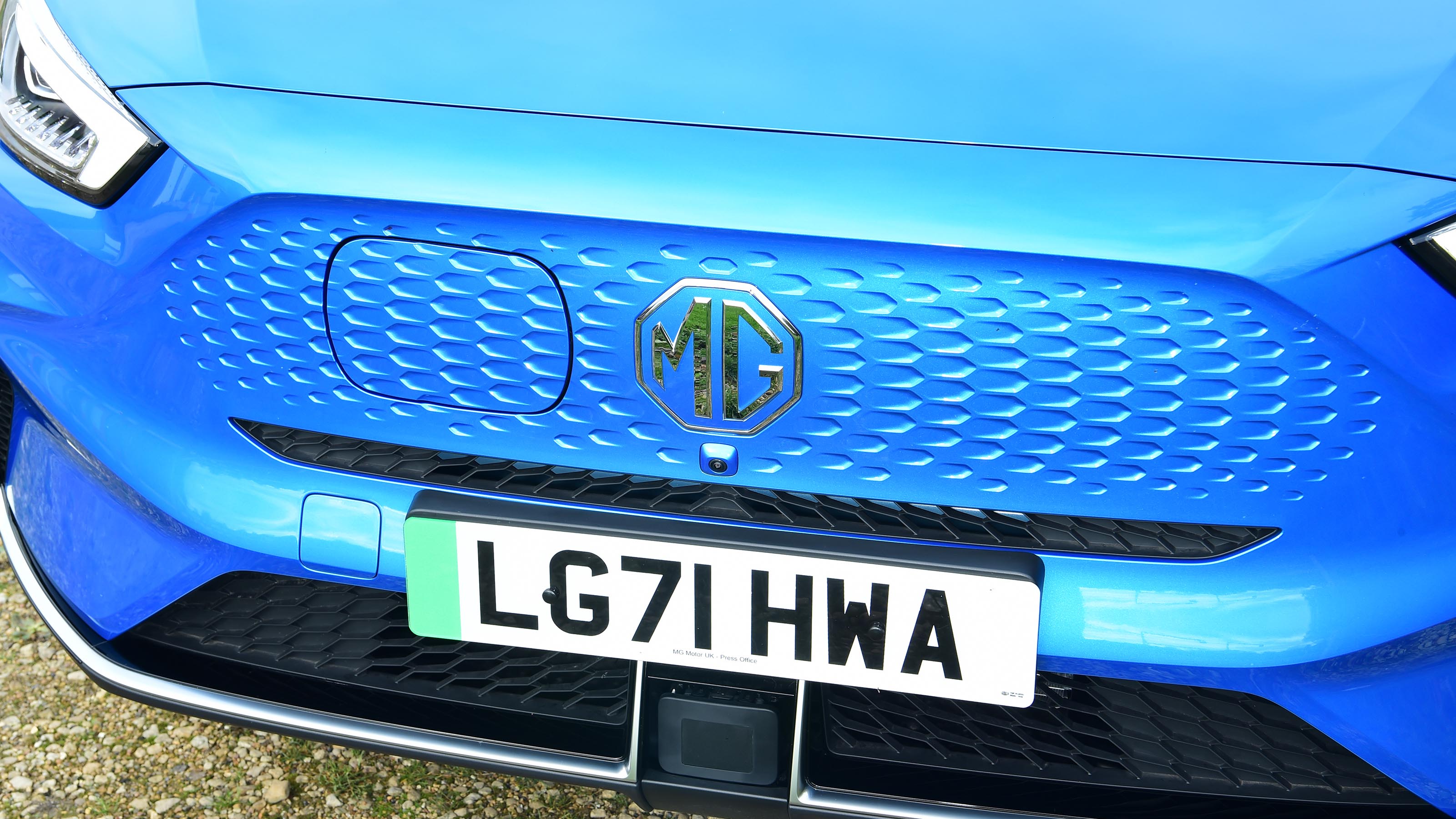 Refreshed MG ZS EV Debuts With A Grille-Less Look, New Infotainment And A  Bigger Battery