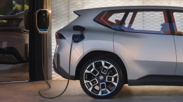 BMW Neue Klasse X Concept - plugged in