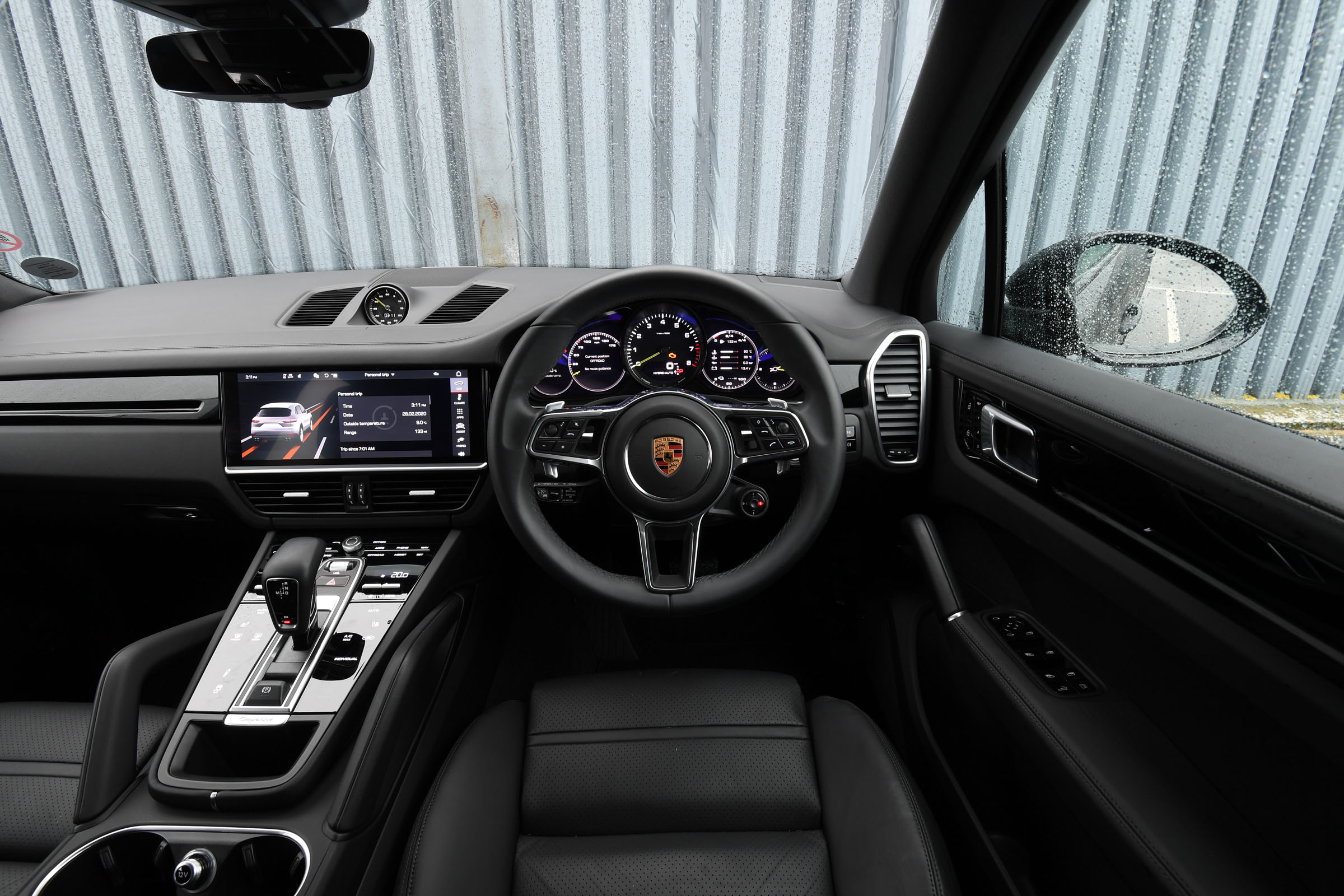 Porsche Cayenne hybrid interior & comfort | DrivingElectric