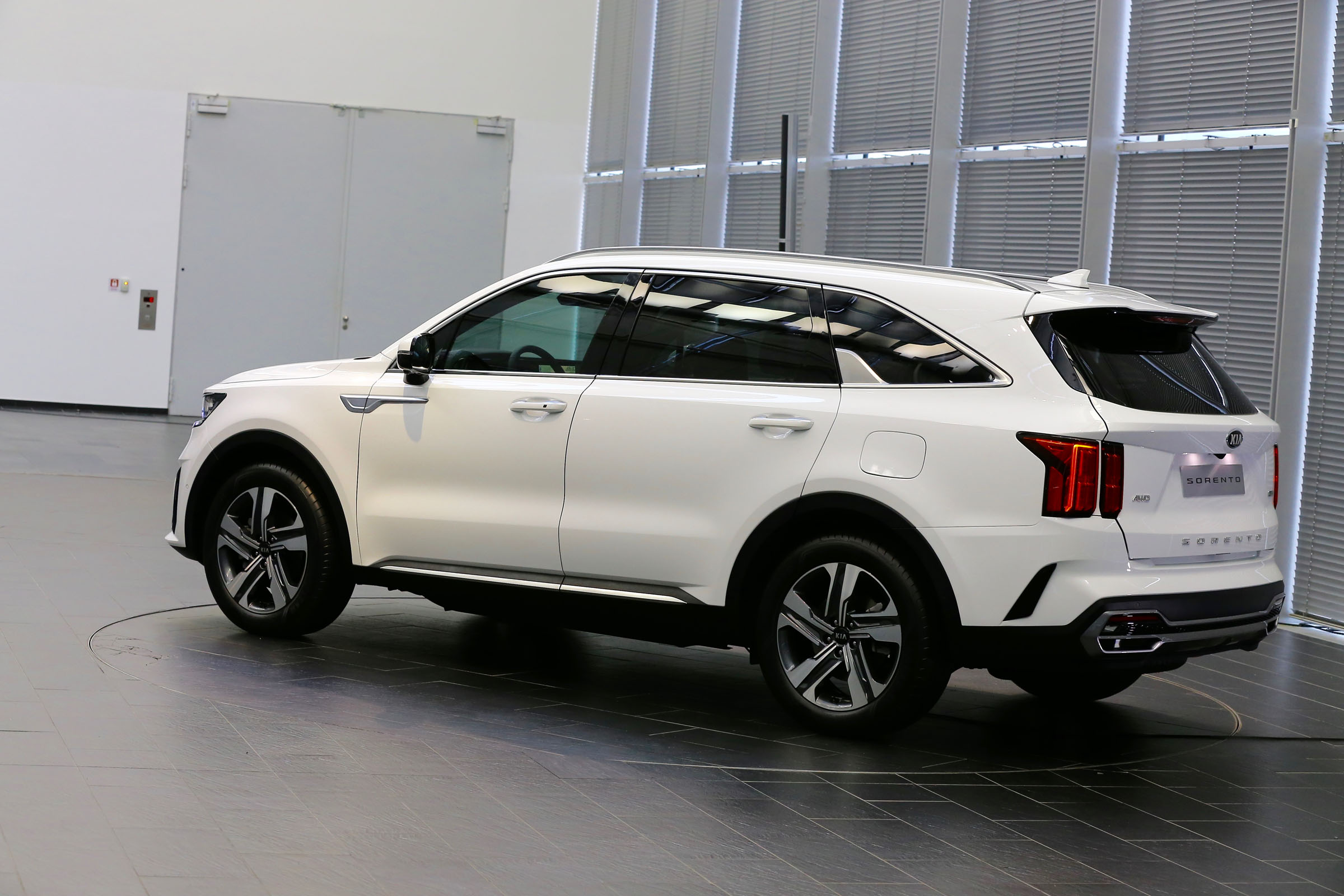 New 2020 Kia Sorento hybrid prices, specifications and onsale date