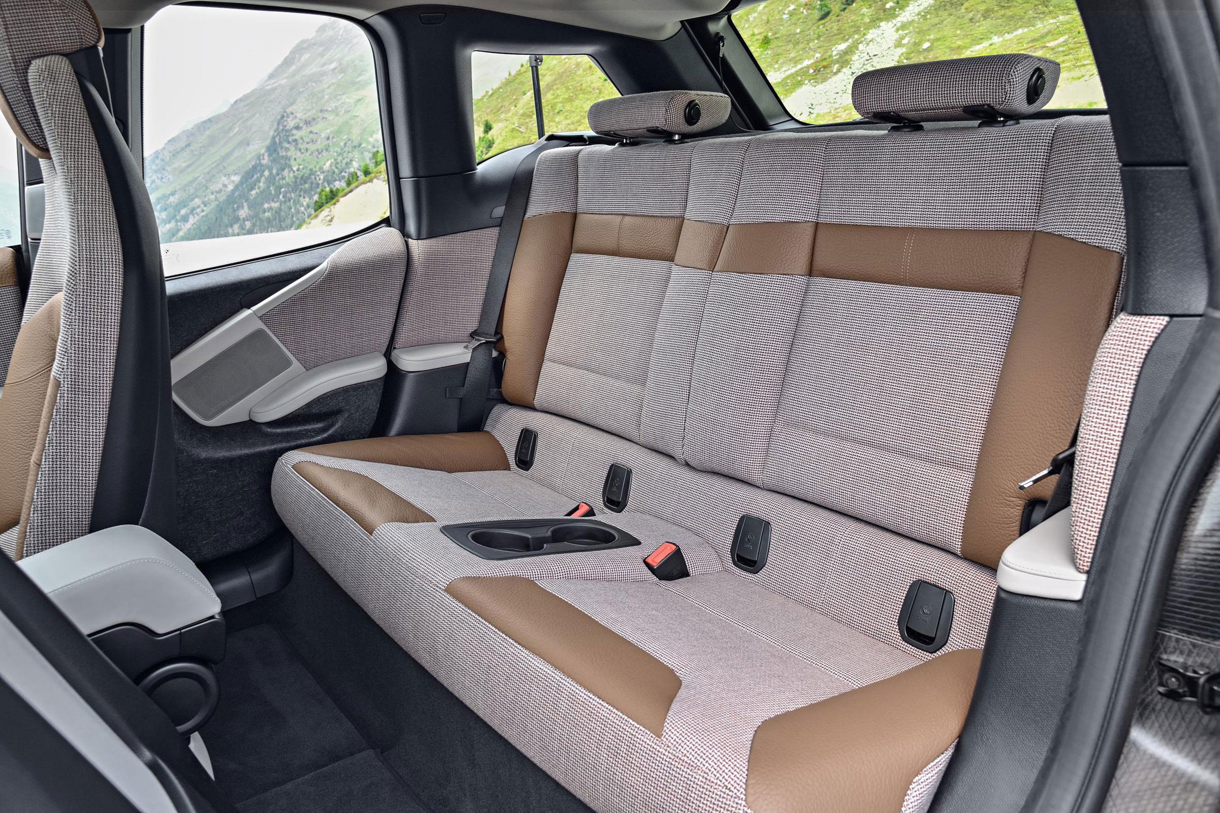 BMW i3 (2013-2022) interior, dashboard & comfort