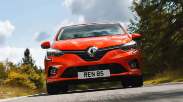 Renault Clio front driving