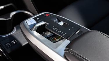 BMW iX2 - centre console