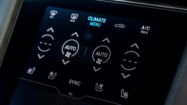 Porsche Taycan - climate control screen