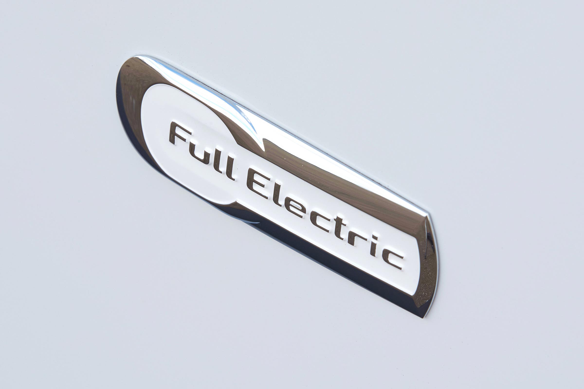 What is an electric car and how do electric cars work? DrivingElectric