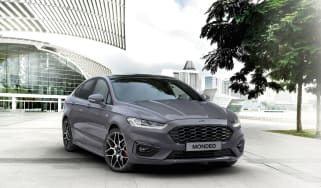 Ford Mondeo Hybrid