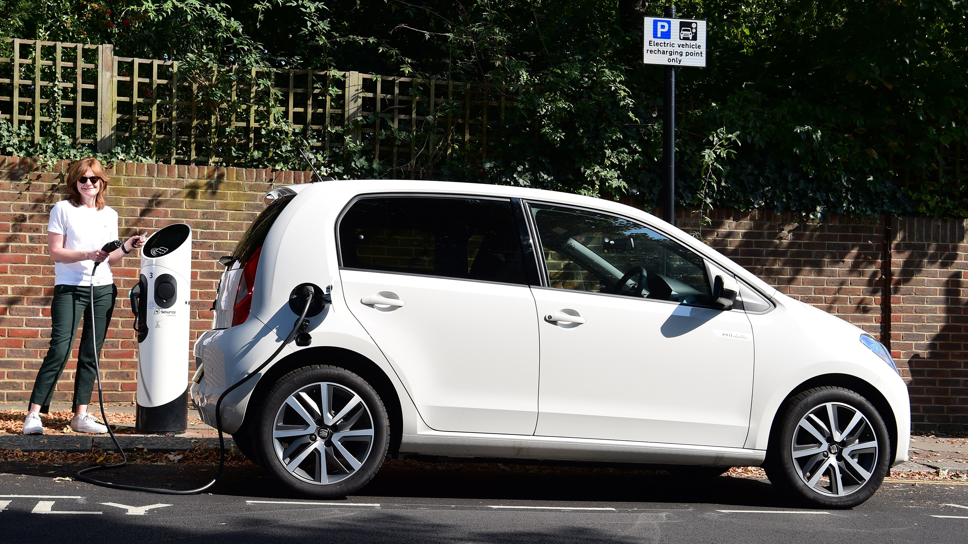 SEAT Mii Electric Review 