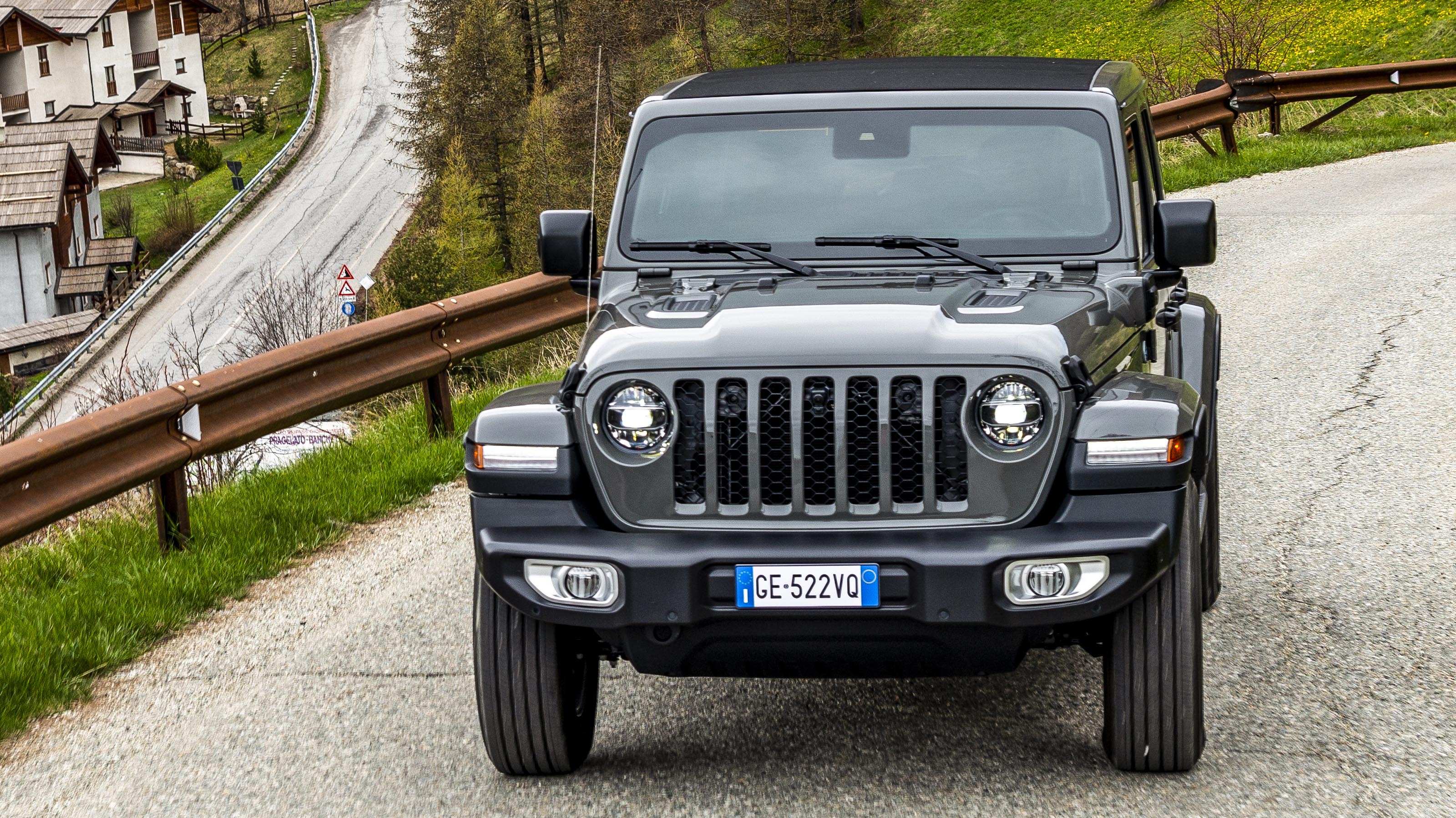 Jeep Wrangler 4xe plug-in hybrid: pictures, specs and details