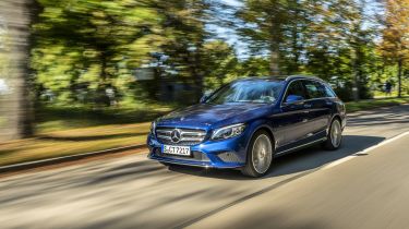 Driven by EQ Stuttgart 2018Mercedes-Benz C 300 de T-Modell, Brillantblau-Metallic,Leder Grau.Kraftstoffverbrauch kombiniert: 1,6-1,4 l/100 km, CO2-Emissionen kombiniert: 42-38 g/km, Stromverb