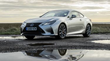 Lexus Rc 300h 14 Mpg Co2 Emissions Drivingelectric