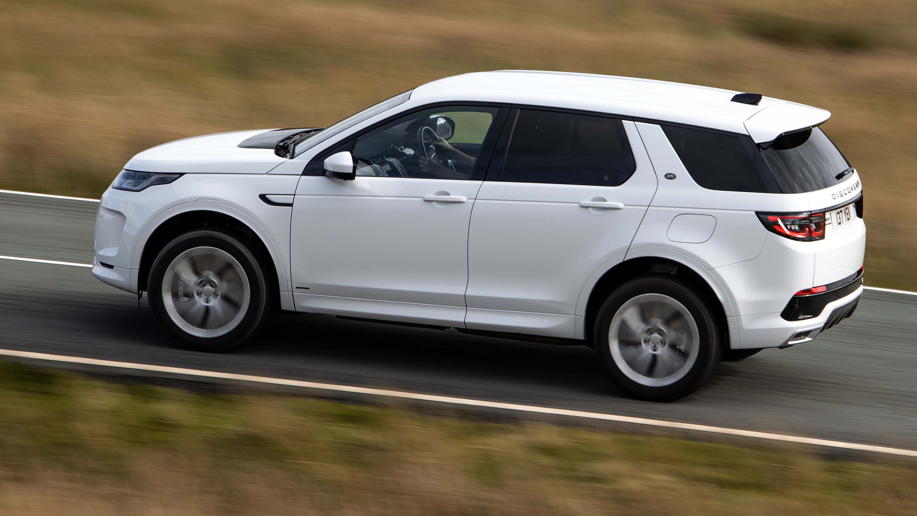Land Rover Discovery Sport PHEV review pictures DrivingElectric
