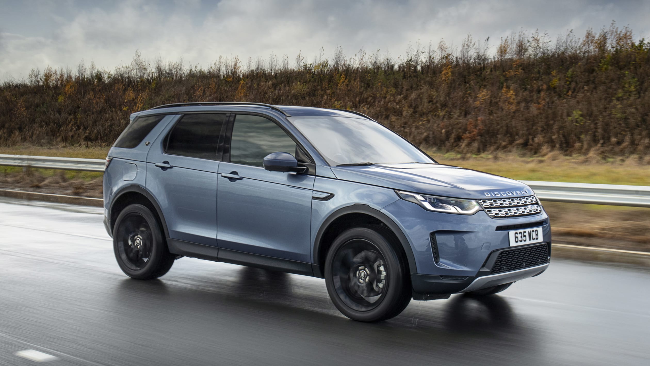 Land Rover Discovery Sport P300e Plug In Hybrid Prices Specs And On Sale Date Pictures