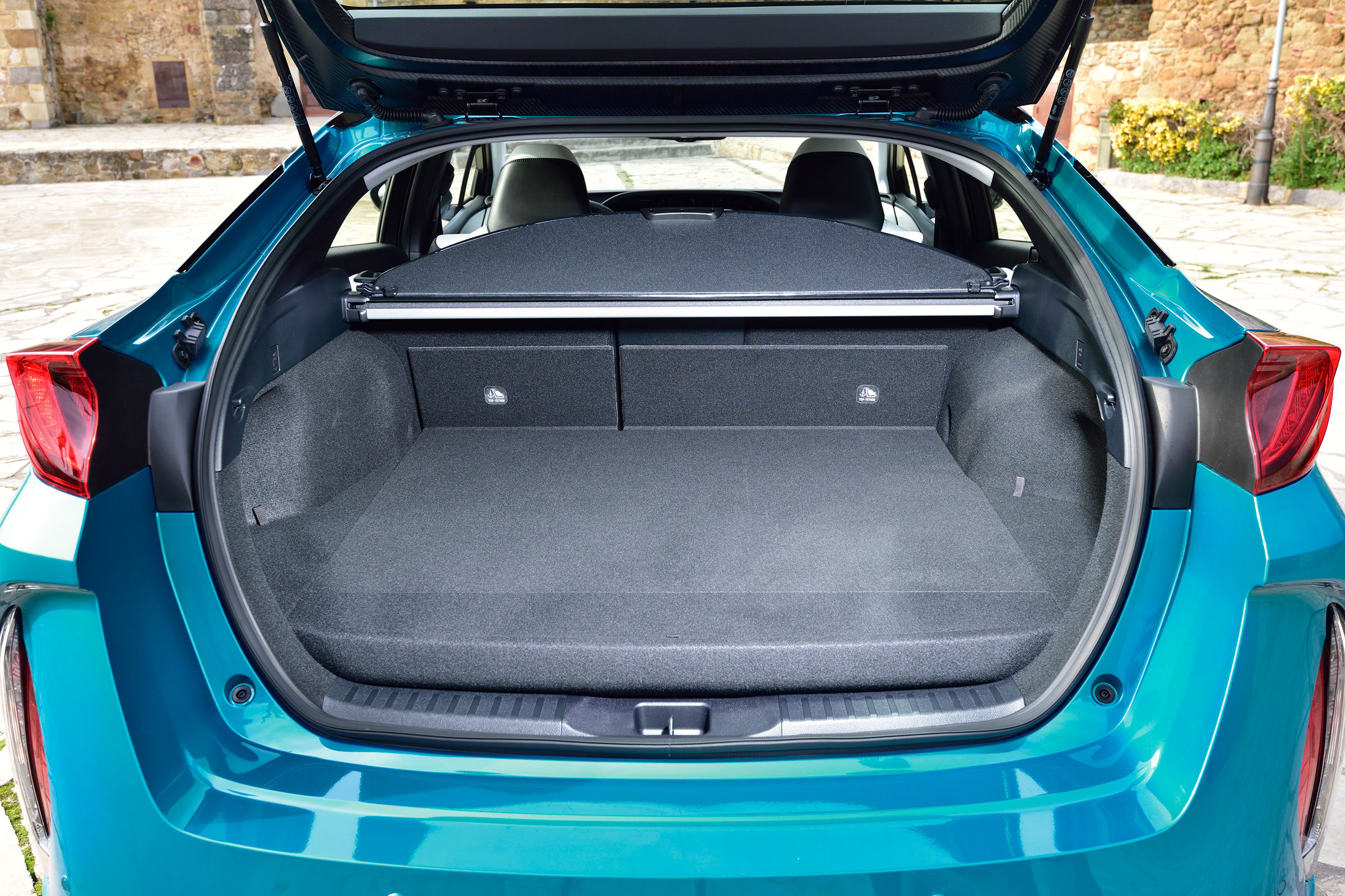 toyota prius plug practicality boot space