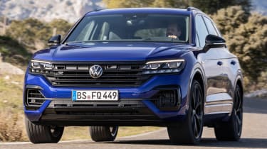 Volkswagen Touareg R Revealed With Plug In Hybrid Power Pictures