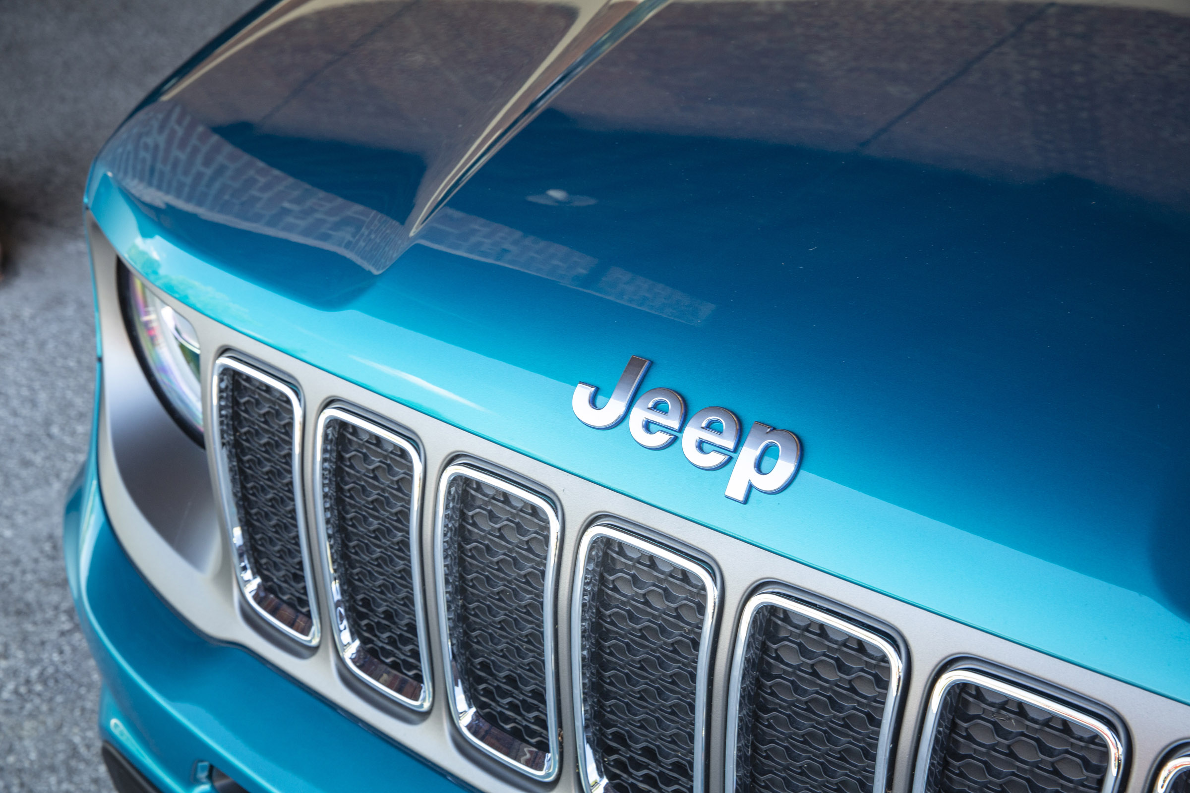 Jeep Renegade 4xe plug-in hybrid reliability & safety | DrivingElectric