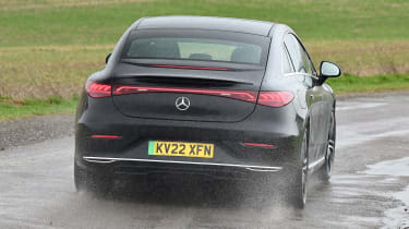 Mercedes EQE - rear dynamic
