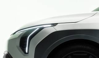 KIA EV3 Teaser - front lights and bumper