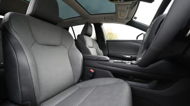 Lexus RZ - front seats