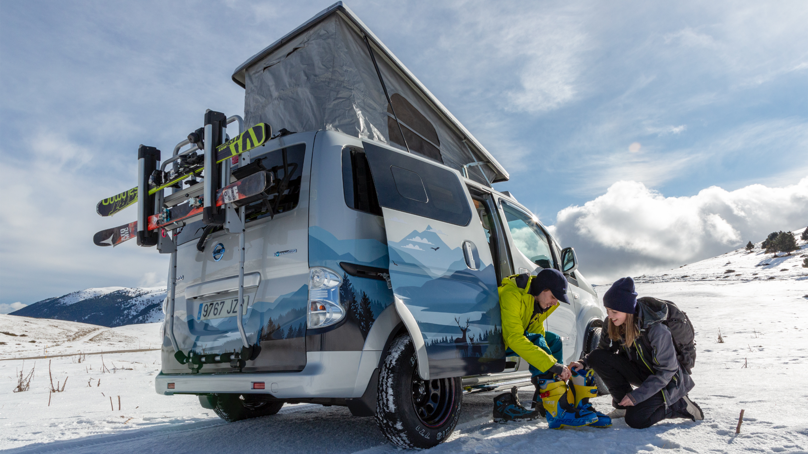 Зимний кемпер. Nv200 Camper. Nissan nv200 Camper. Nissan e-nv200. Ниссан нв 200 кемпер.