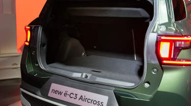 Citroen e-C3 Aircross - boot 