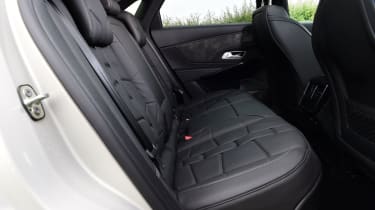 DS 7 rear seats