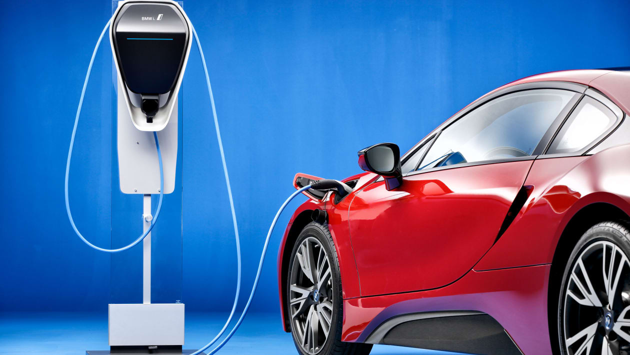 BMW i8 Coupe (2014-2020) range, MPG, CO2 & charging | DrivingElectric