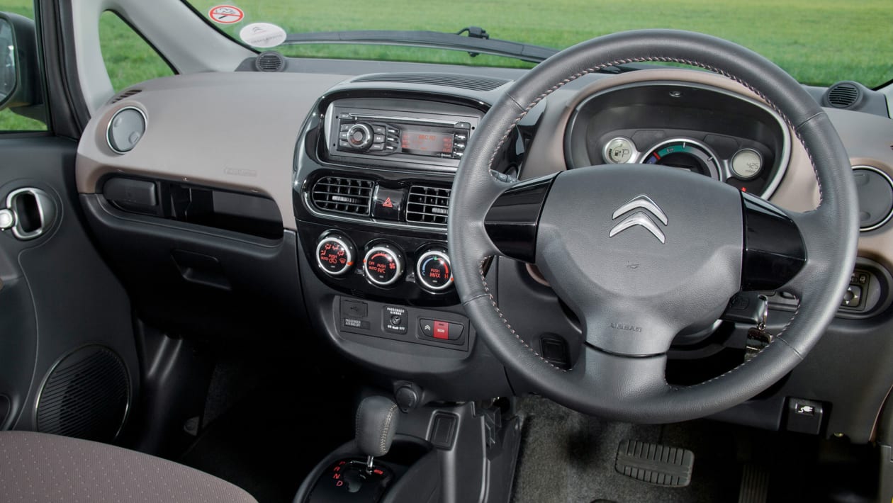 Citroen C-Zero (2010-2018) interior & comfort | DrivingElectric