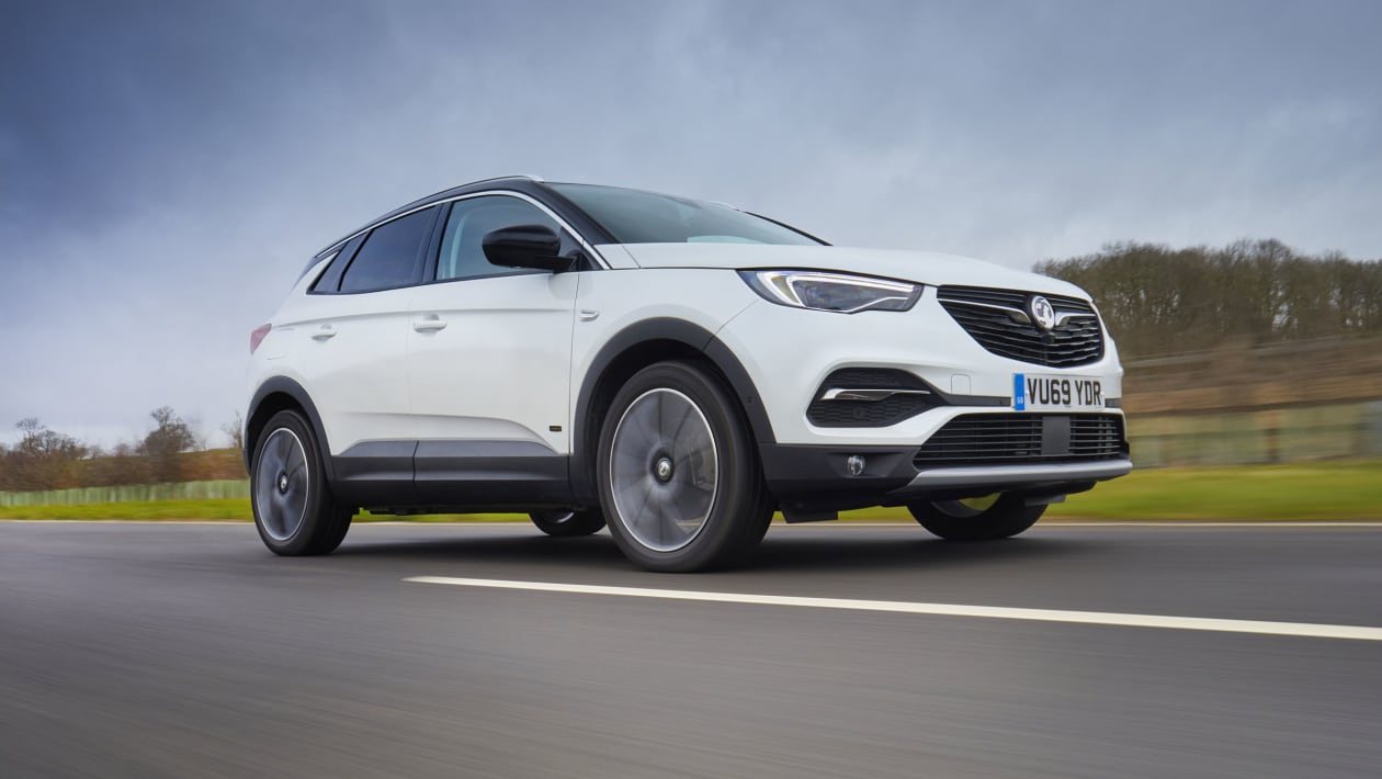 Vauxhall Grandland X Hybrid review 2021 | DrivingElectric