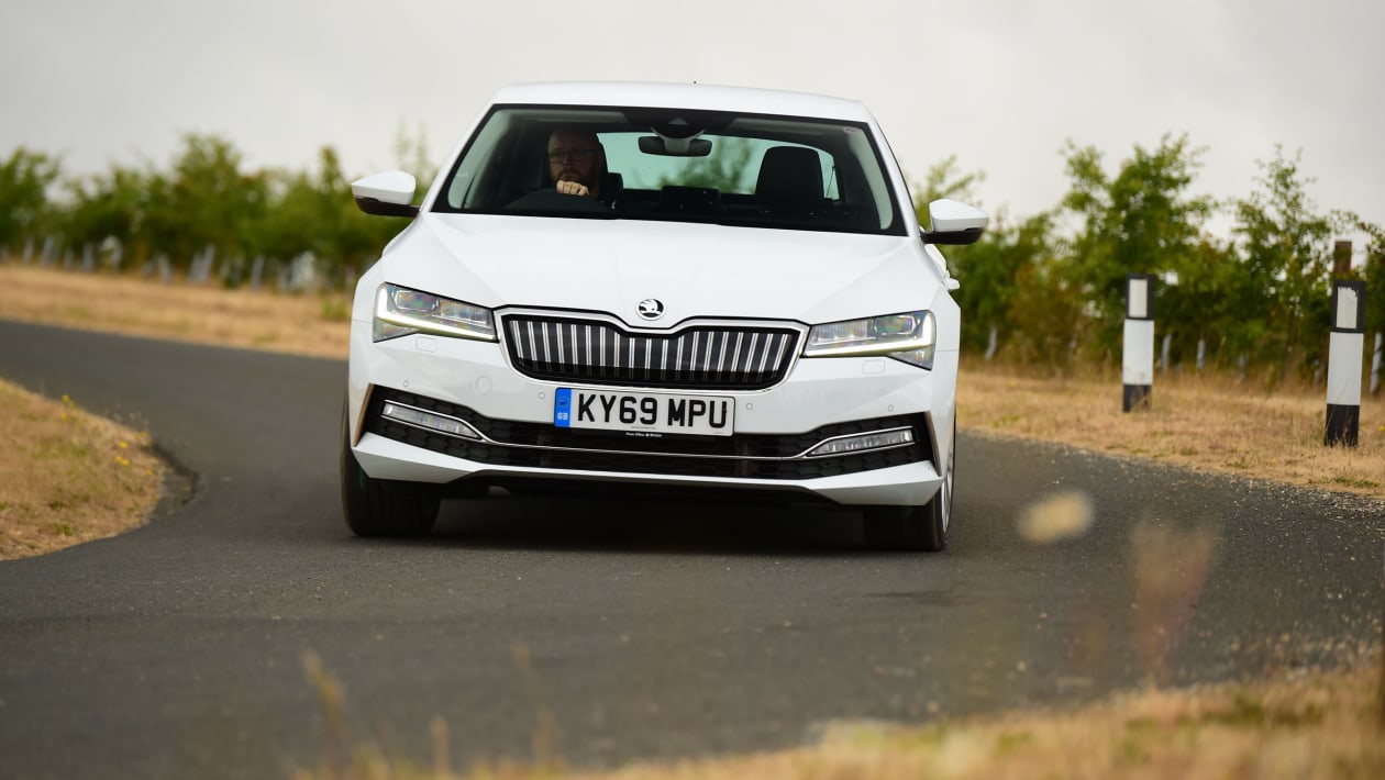 Skoda Superb hybrid performance, top speed & engine | DrivingElectric