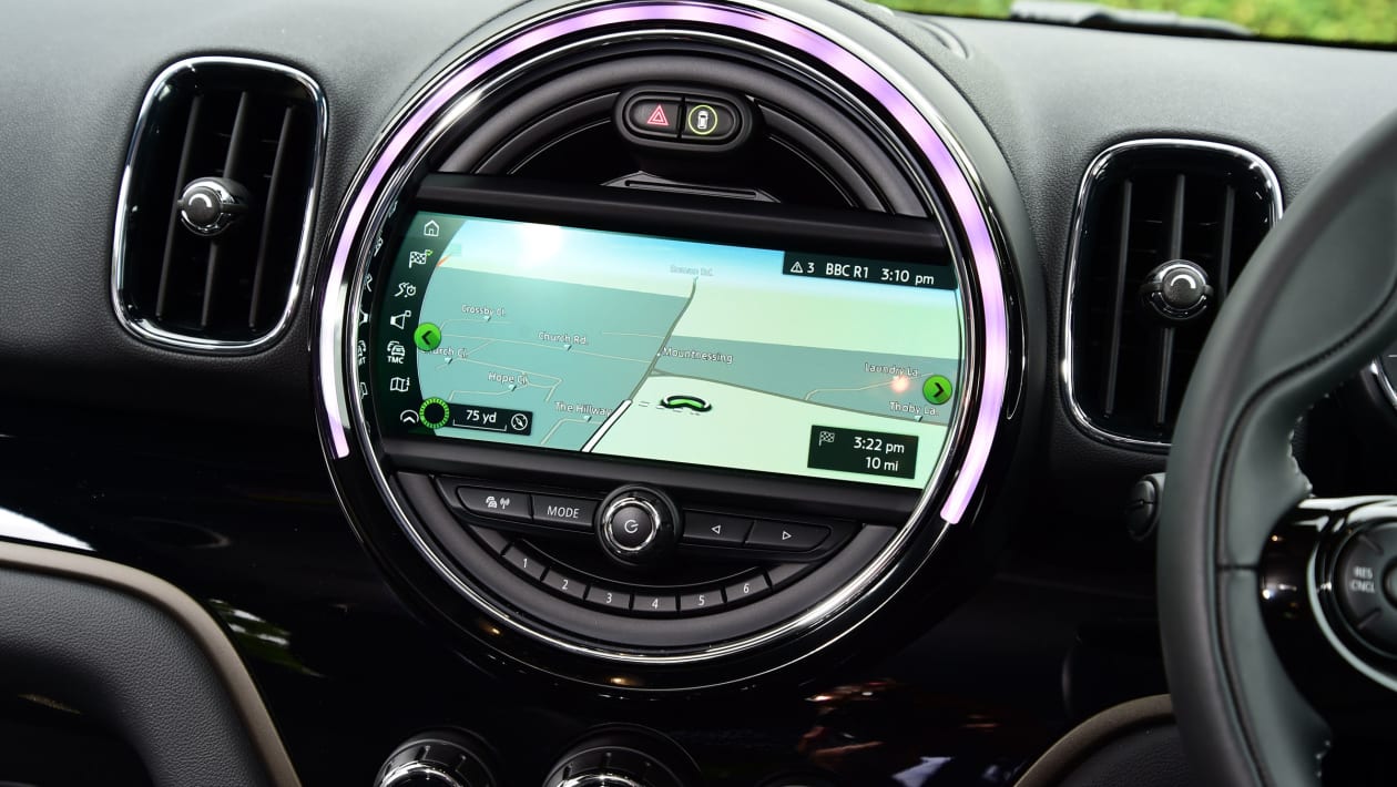 Kia Niro PHEV vs MINI Countryman PHEV: interior and infotainment ...