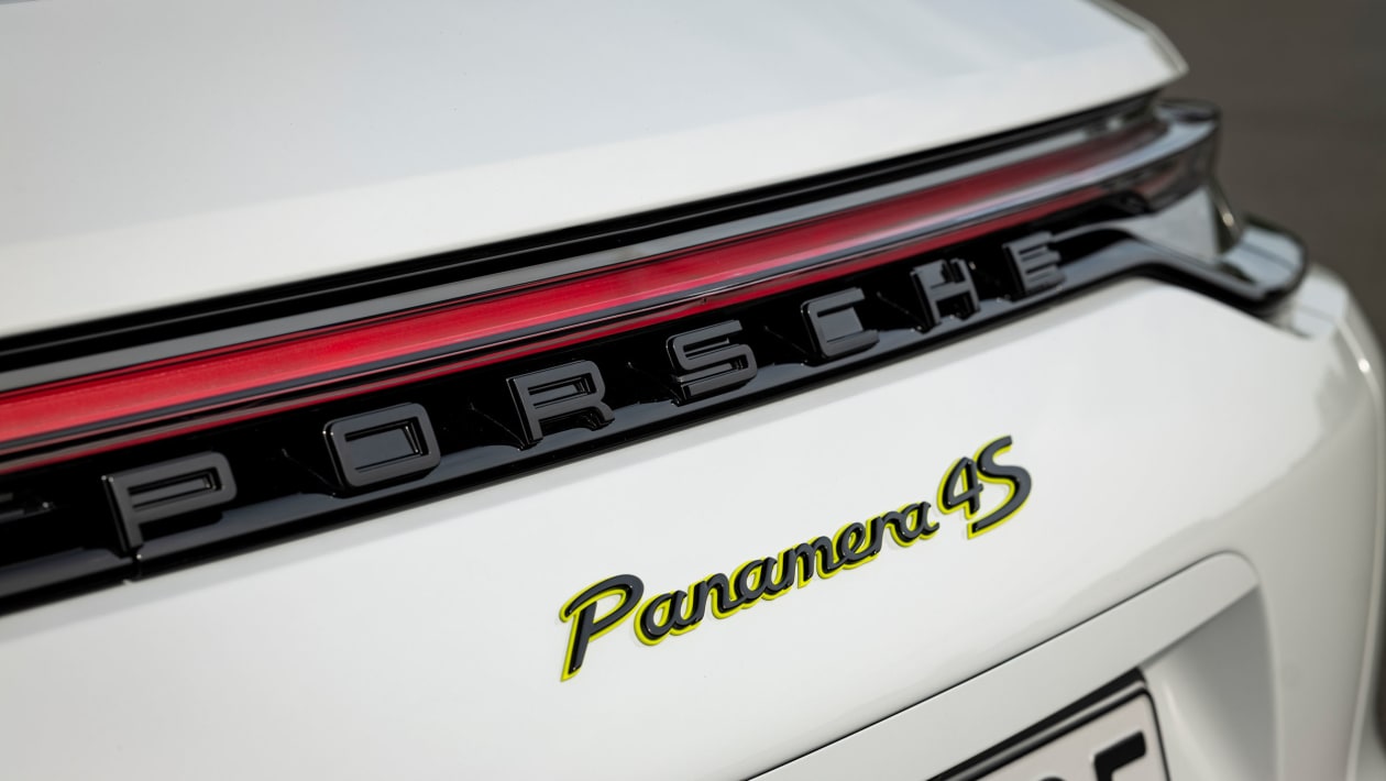 Porsche Panamera Sport Turismo hybrid reliability & safety rating