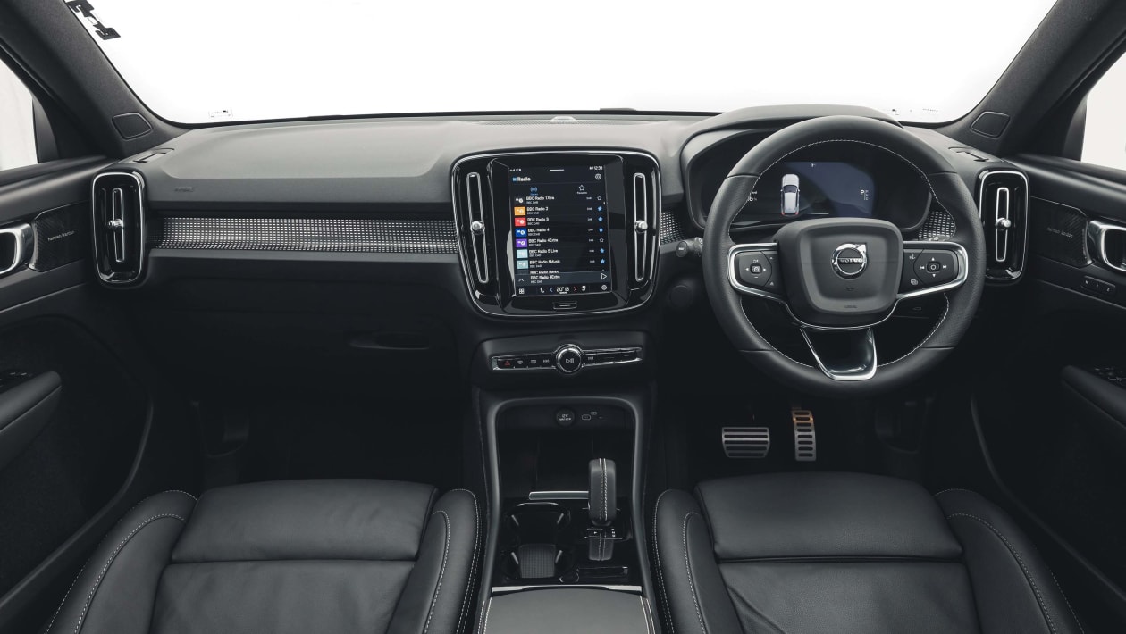 Volvo XC40 Recharge electric interior, dashboard & comfort