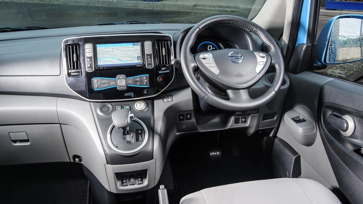 Nissan e-NV200 Combi (2014-2022) interior & comfort | DrivingElectric