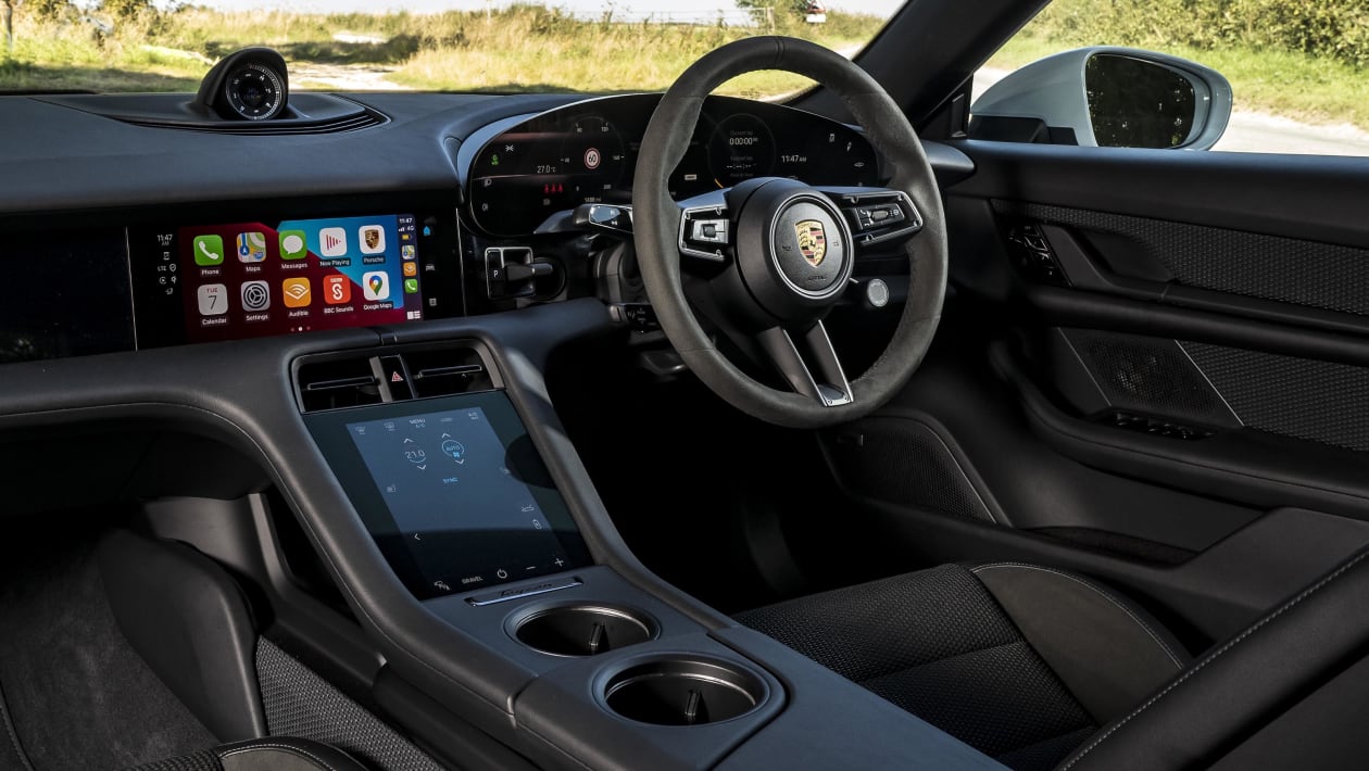 Porsche taycan on sale apple carplay